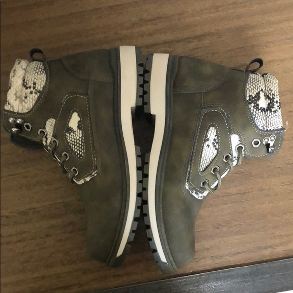 Combat Boots - Picture 6 of 8